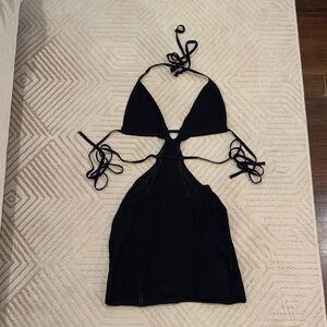 amazon knit Black Halter Neck Dress
worn once
size s